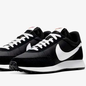 Nike Classics NWT